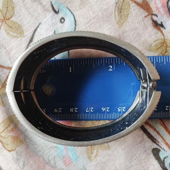 Art Deco Reproduction Clamper Pewter Color Rhinestone Bracelet MINT Condition - Picture 10 of 10